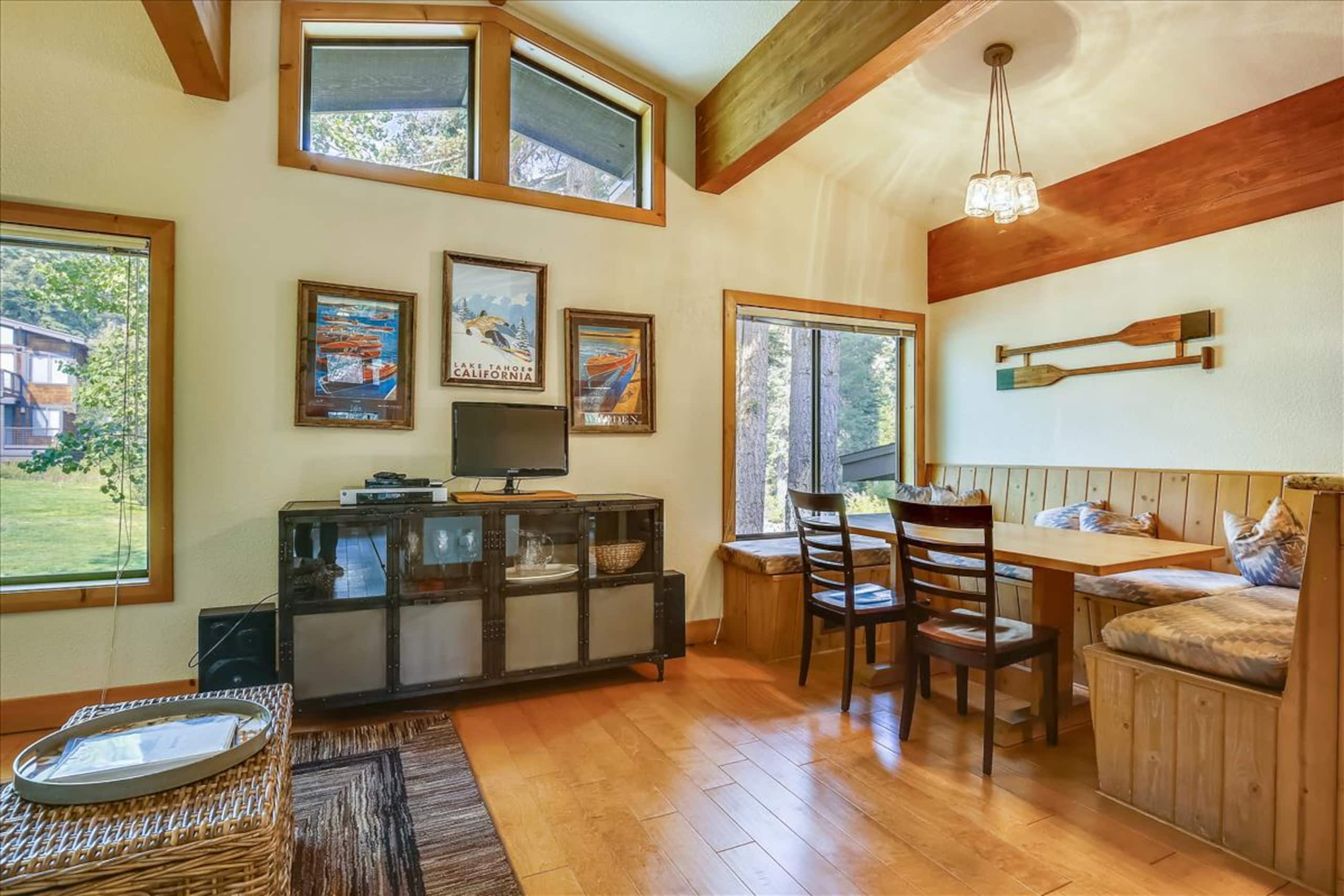 Rocky Ridge Condo with Private Beach Access - Photo 9