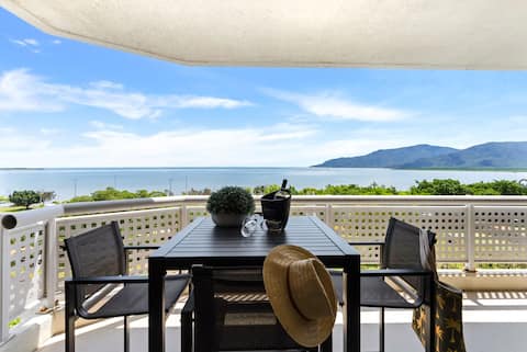 Rydges Plaza Esplanade Luxury 2-Bedroom Apartment