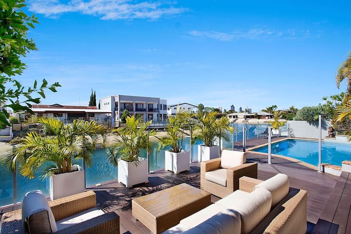 Gold Coast Holiday Stays managed Airbnb listing 3