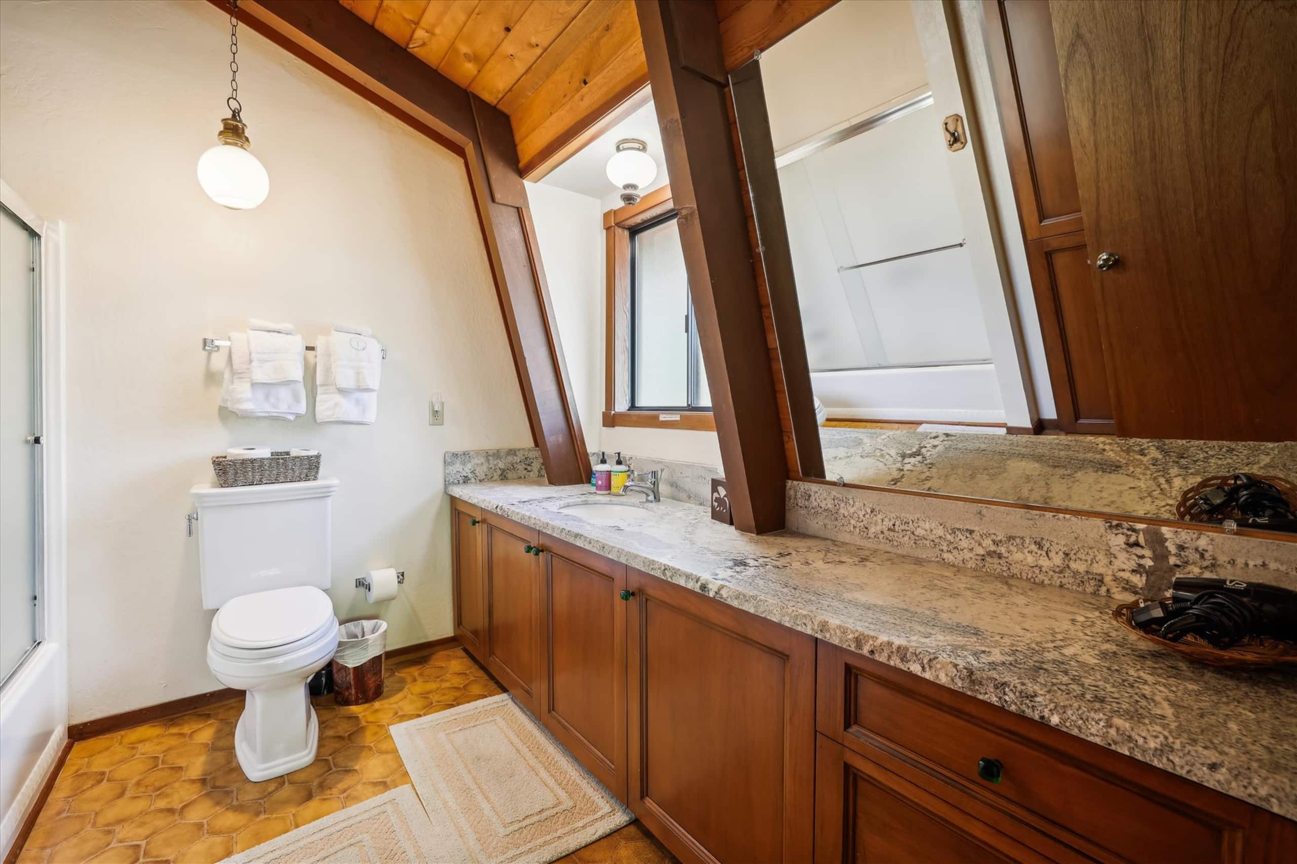 Spacious Dollar Point Home with Lake View & Deck - Photo 28