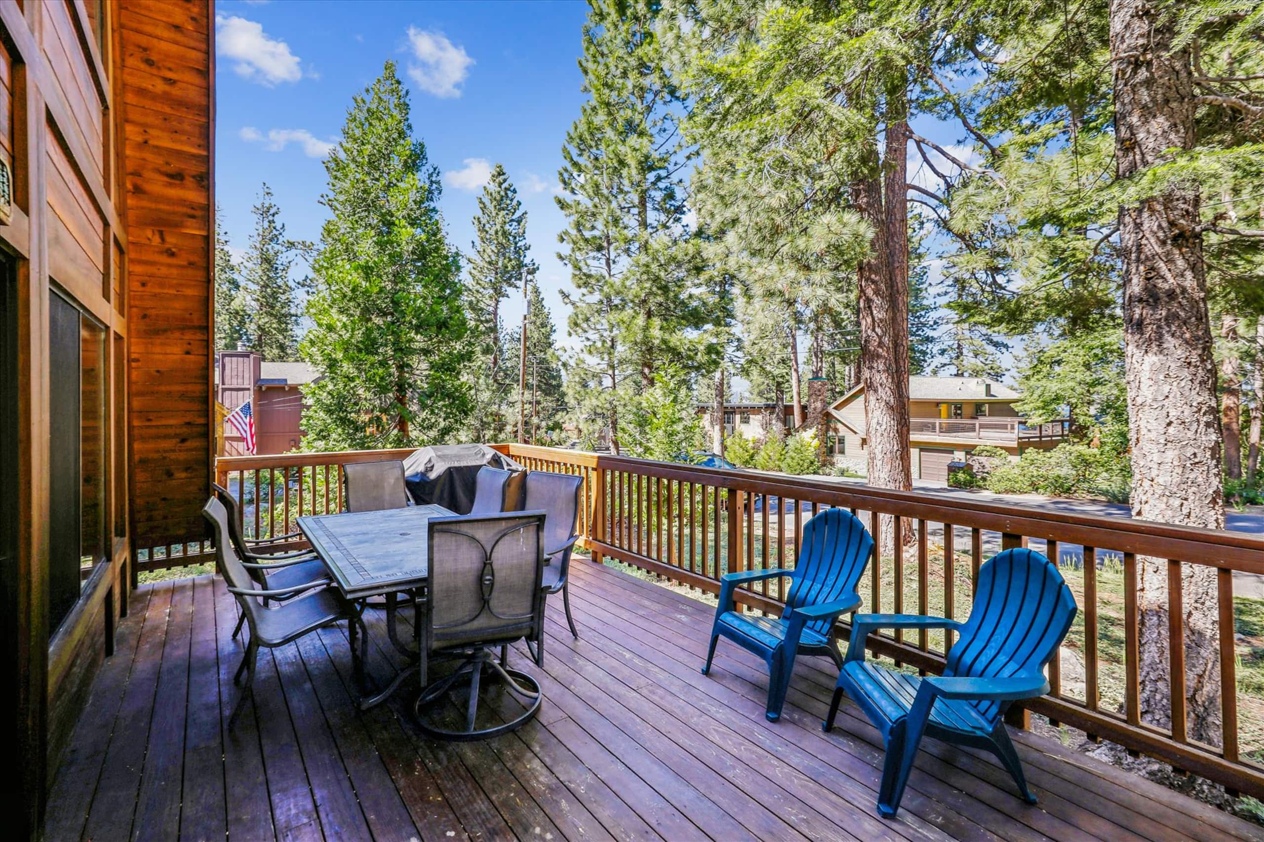 Spacious Dollar Point Home with Lake View & Deck - Photo 12