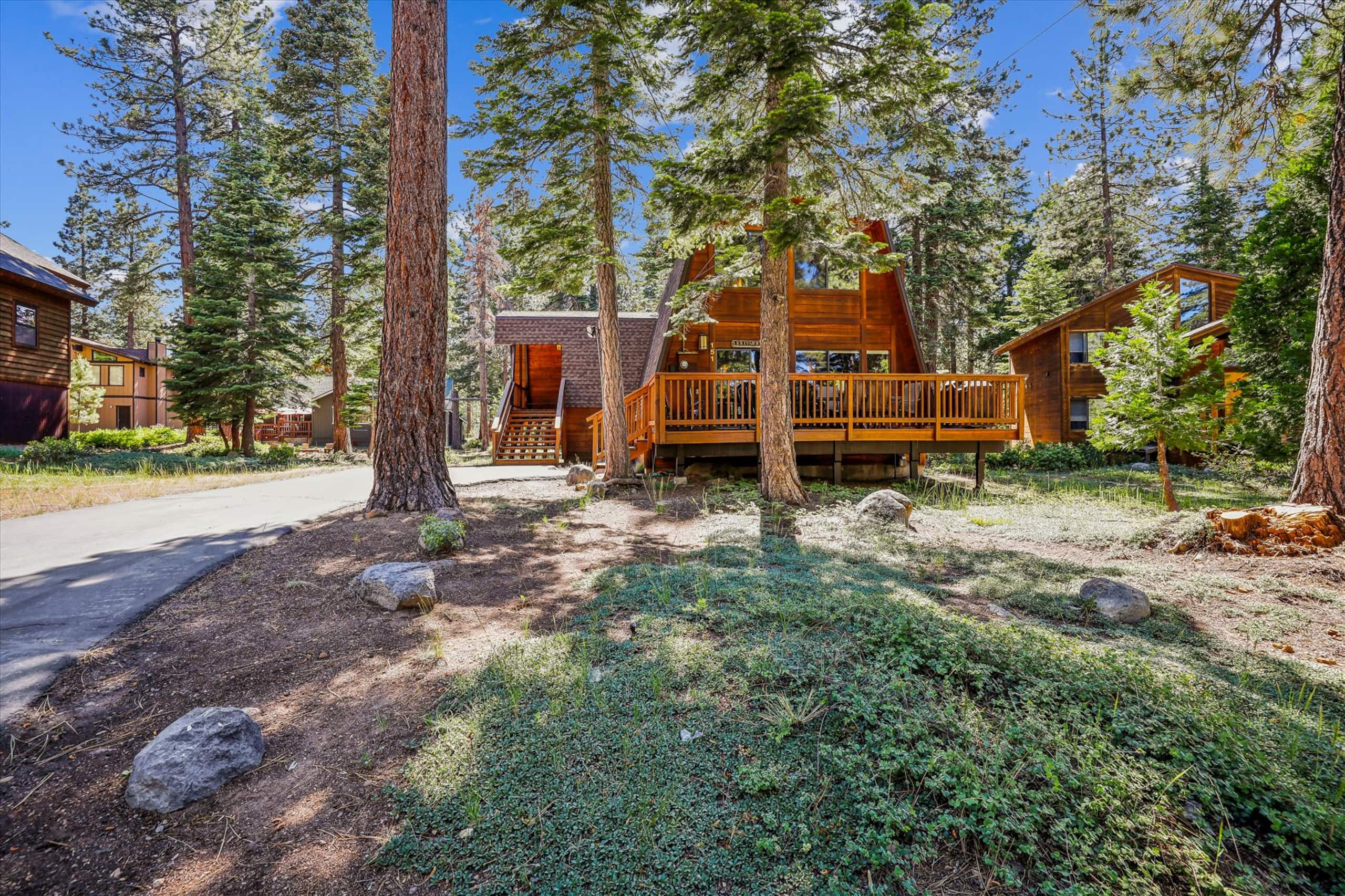 Spacious Dollar Point Home with Lake View & Deck - Photo 32