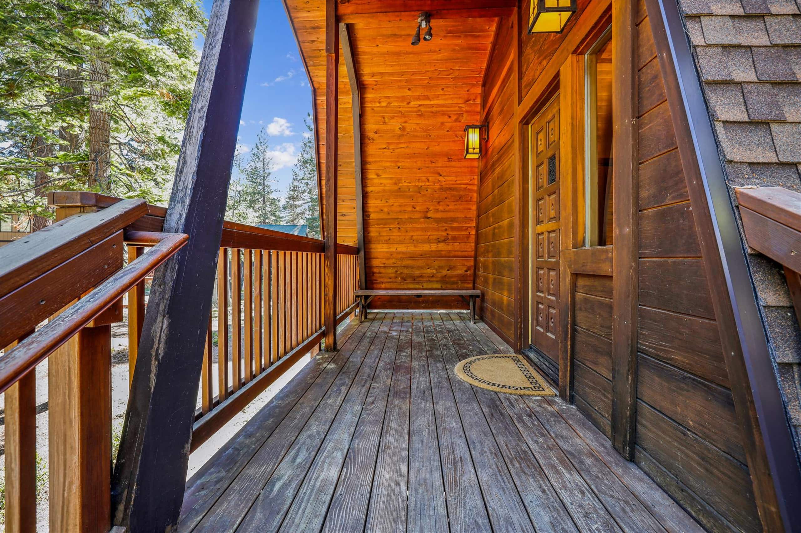 Spacious Dollar Point Home with Lake View & Deck - Photo 31