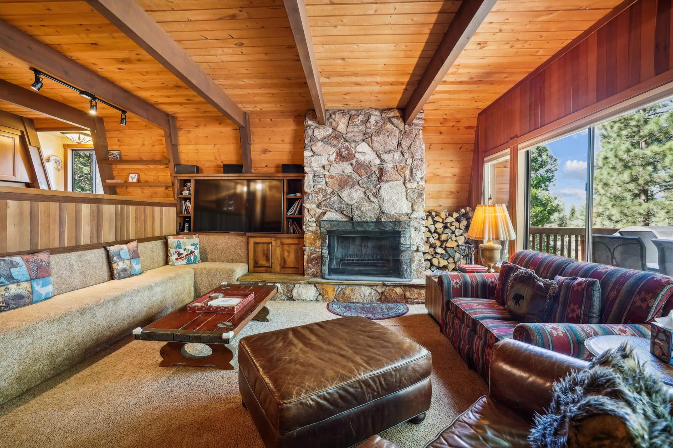 Spacious Dollar Point Home with Lake View & Deck - Photo 3