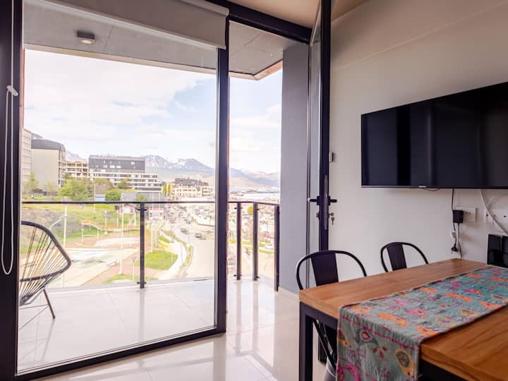 1 Bedroom Apartment With Balcony And Sea View - Ushuaia