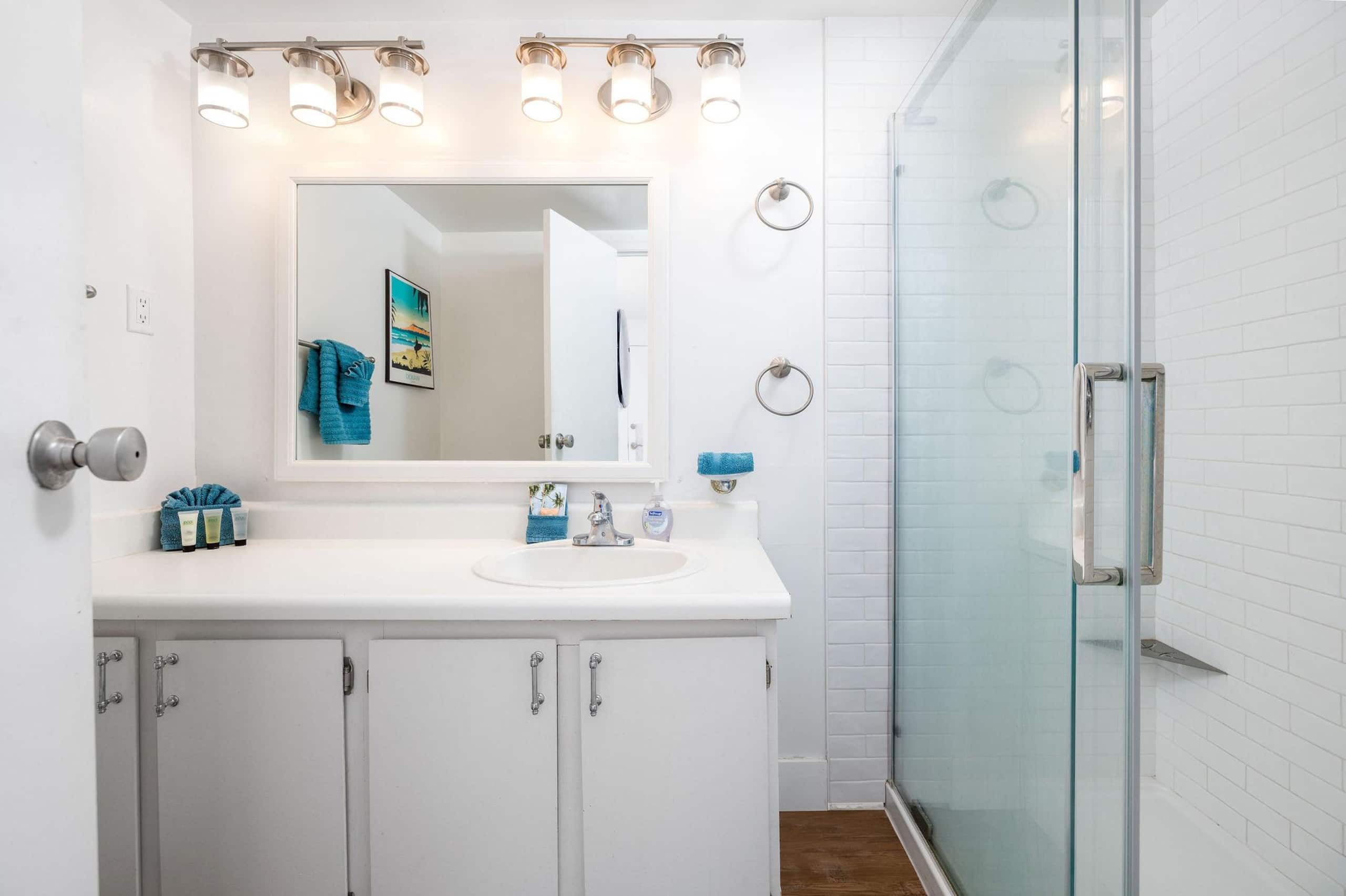 Condo in Kailua-Kona · ★4.78 · 1 bedroom · 2 beds · 1 private bath - Image 19