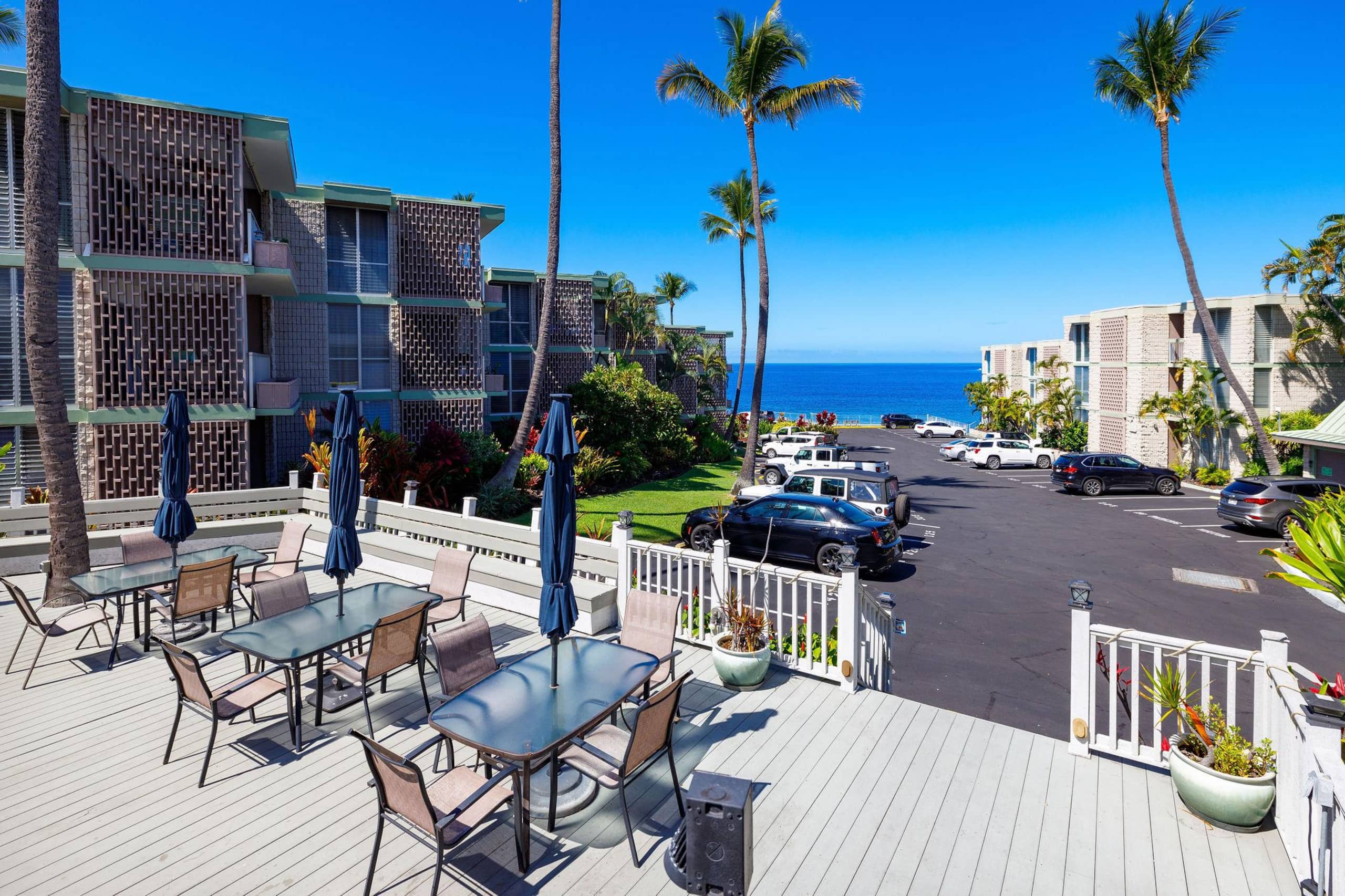 Condo in Kailua-Kona · ★4.78 · 1 bedroom · 2 beds · 1 private bath - Image 31