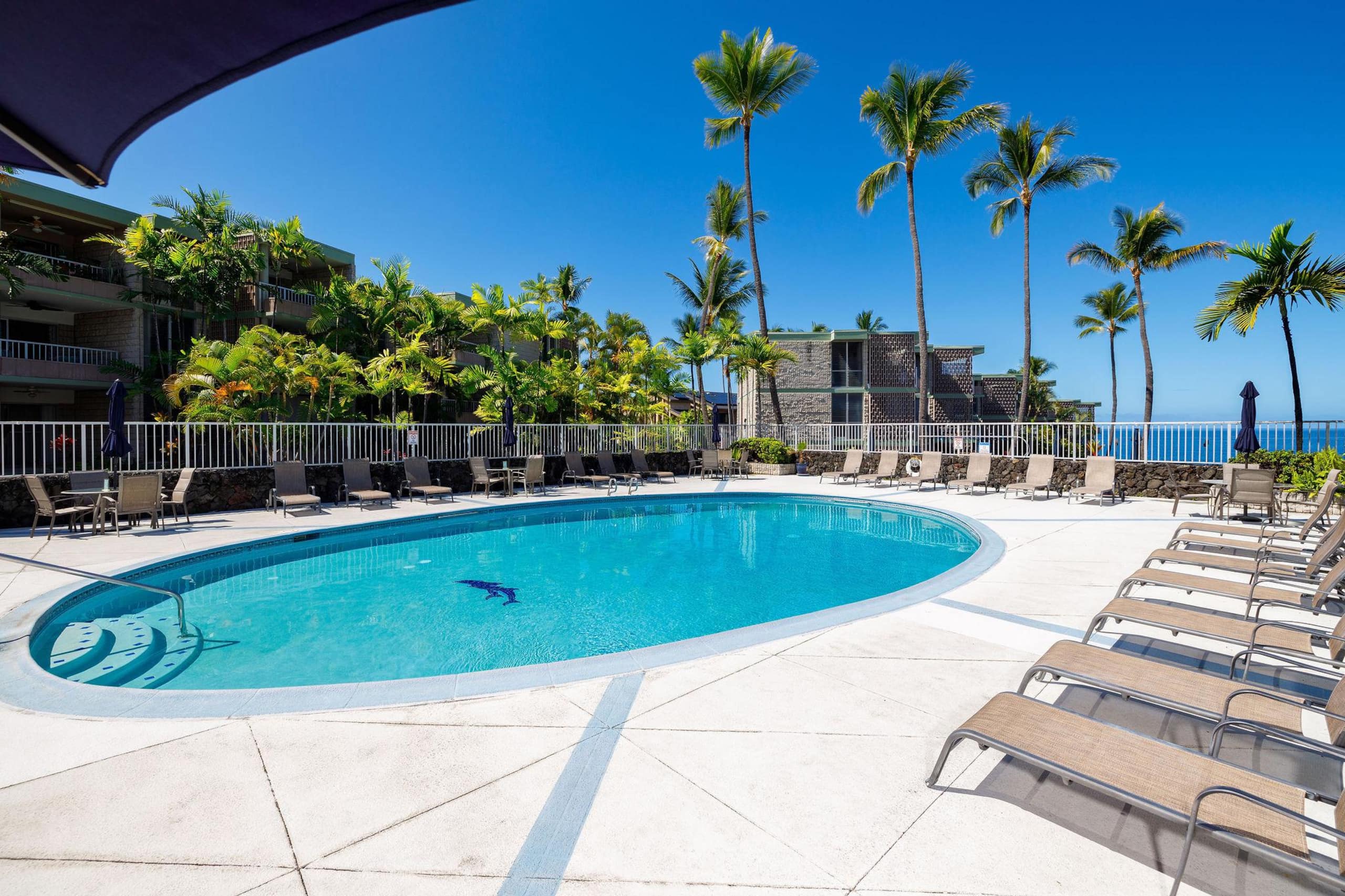 Condo in Kailua-Kona · ★4.78 · 1 bedroom · 2 beds · 1 private bath - Image 39