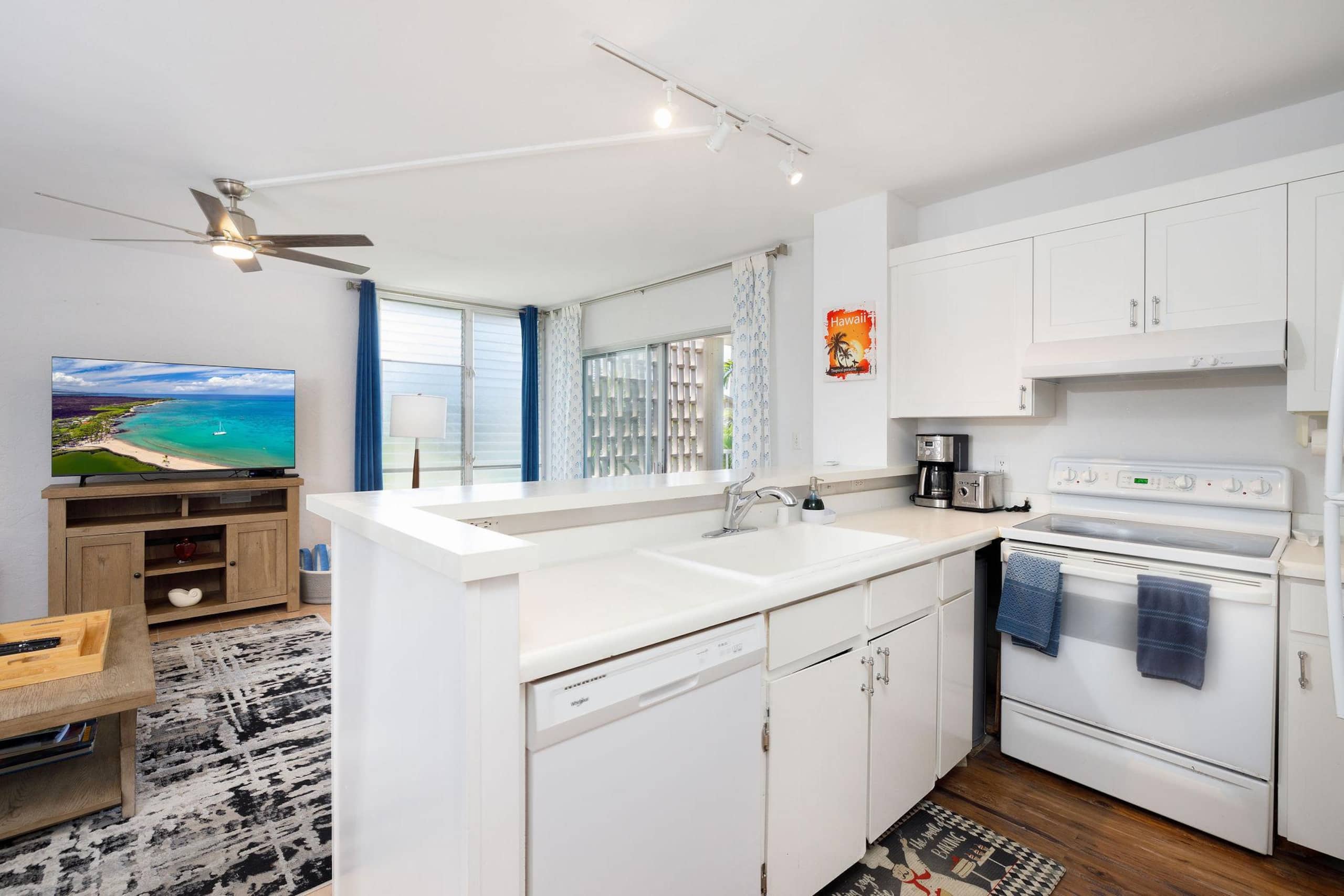 Condo in Kailua-Kona · ★4.78 · 1 bedroom · 2 beds · 1 private bath - Image 13