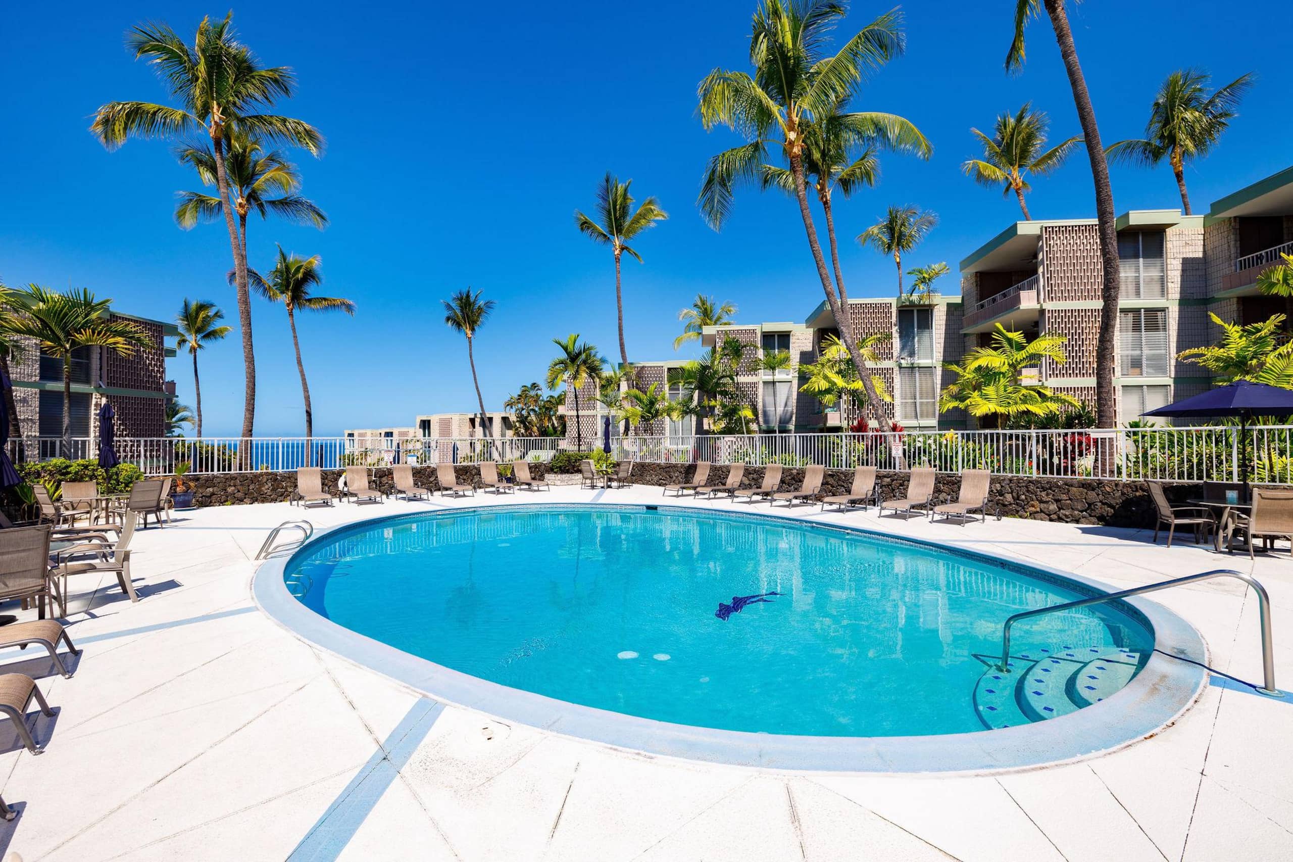 Condo in Kailua-Kona · ★4.78 · 1 bedroom · 2 beds · 1 private bath - Image 28