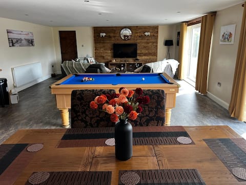 Top Airbnb: Luxury Country Lodge in Bretherton - Sleeps 4 in Chorley