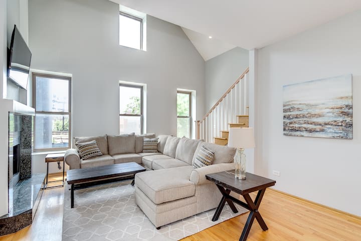 3 Flat Building Downtown – With Private Patios