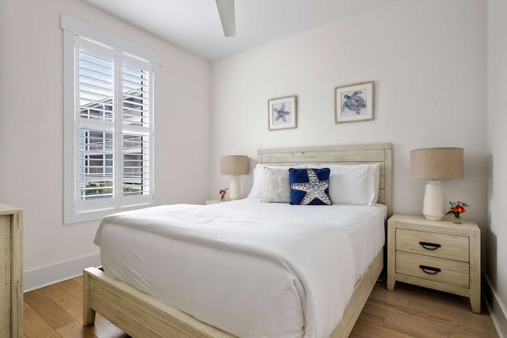 Dormitorio #2: cama queen + TV.