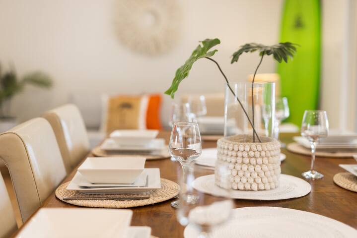 Twin Palms: 4BRM Coastal Retreat with Pool & BBQ. gallery image 5