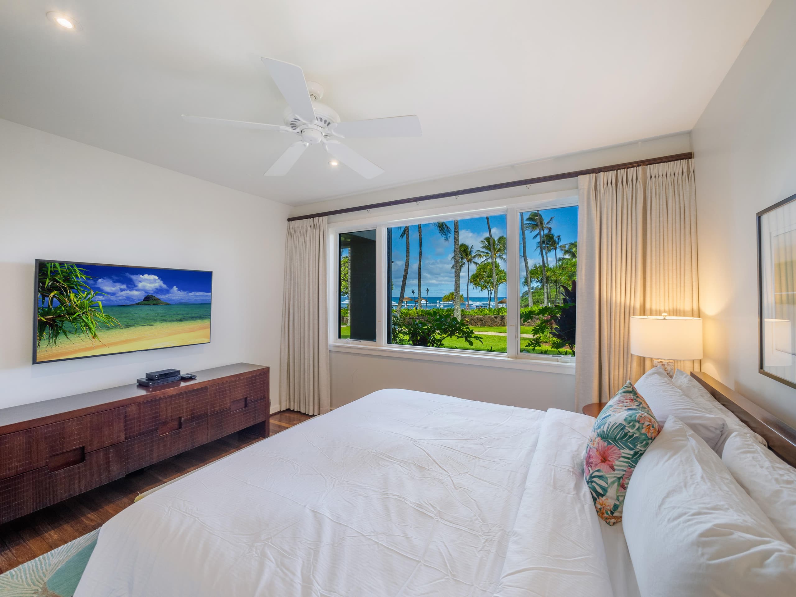 Villa in Kahuku · ★4.87 · 4 bedrooms · 5 beds · 3 private baths - Image 21