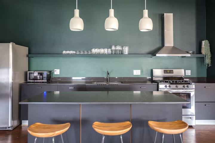 The Orleans Floor 3 Private rooftop deck! gallery image 4