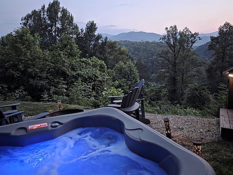 Popular Airbnb listing: Hot Tub Cabin • King Bed • Mtn Views Romantic Geta in Dillsboro