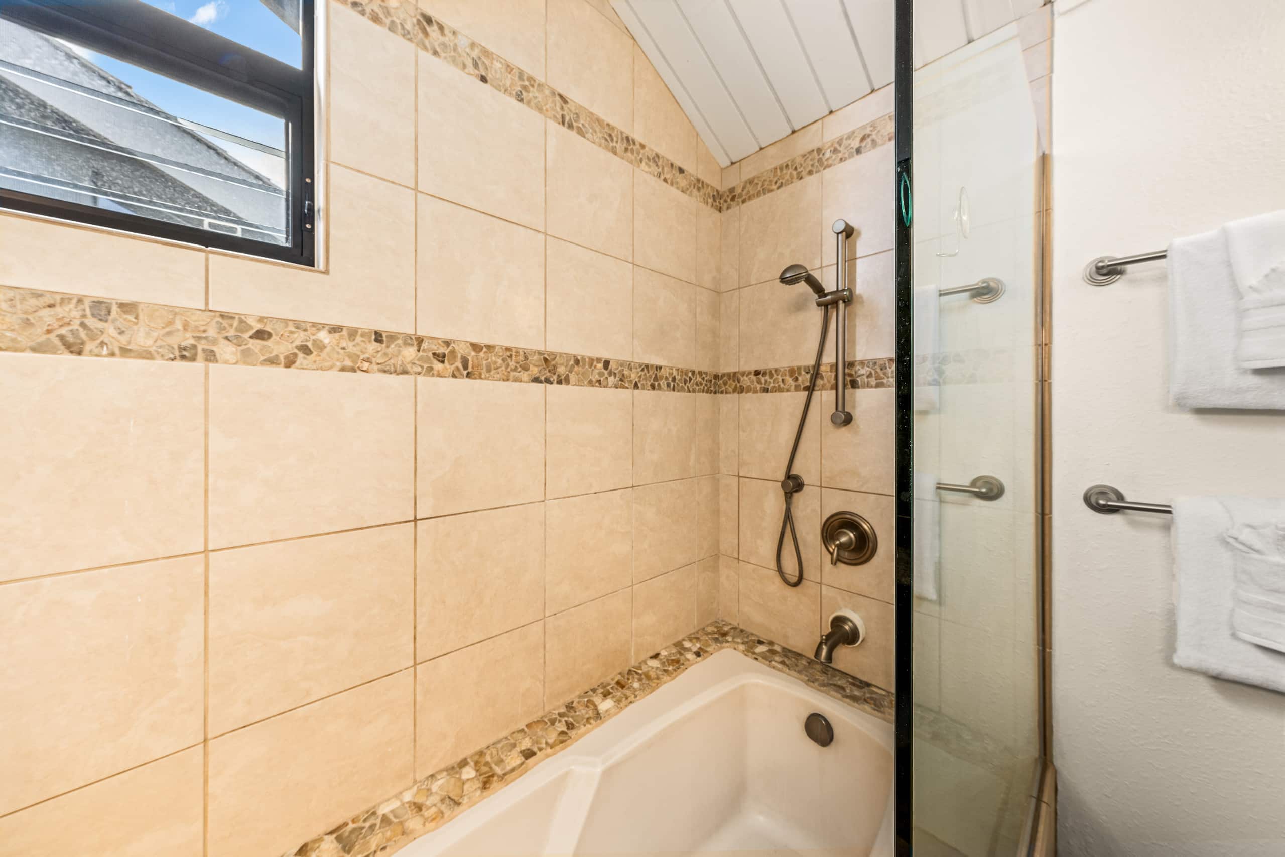 Condo in Lahaina · ★5.0 · 2 bedrooms · 3 beds · 2 baths - Image 29