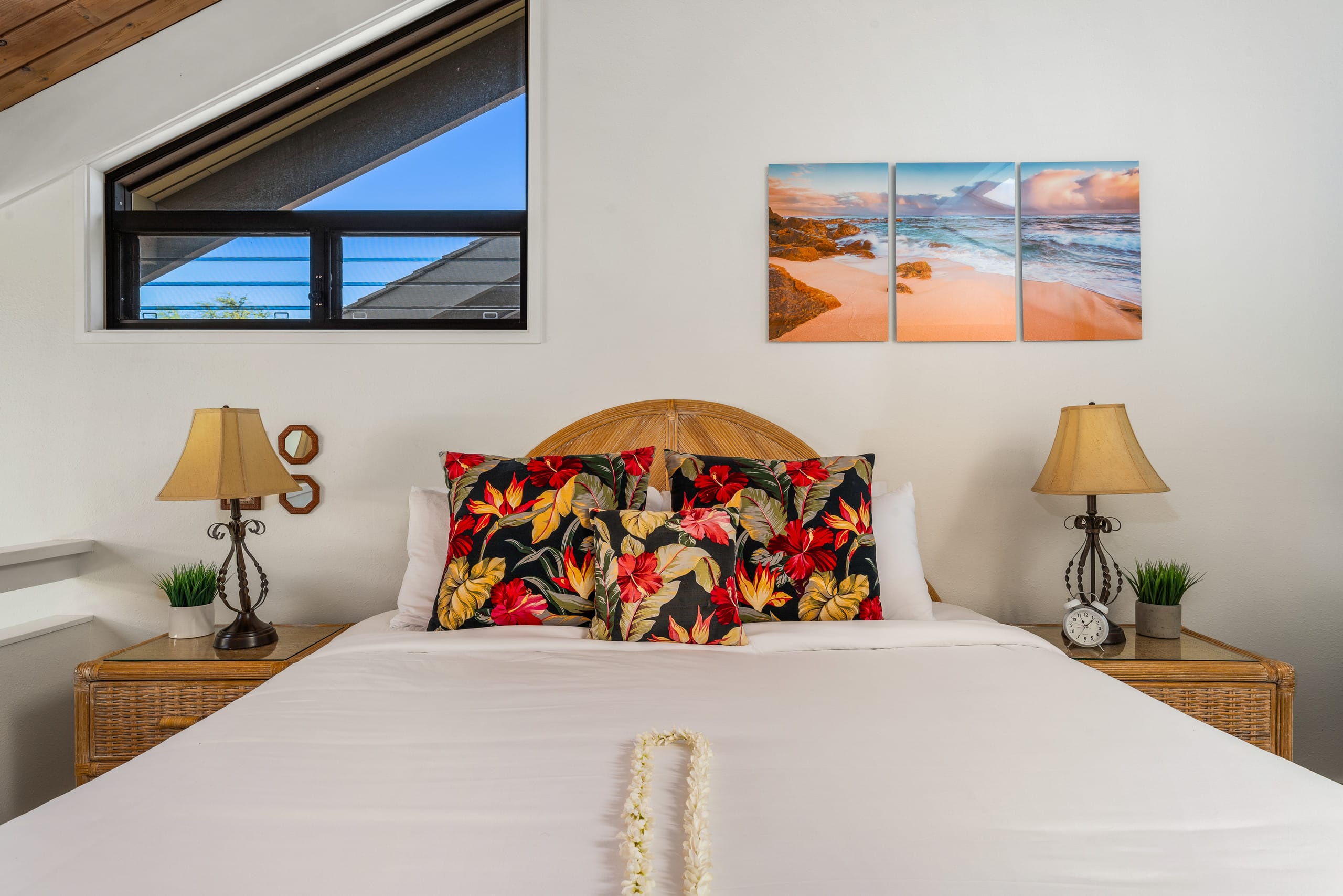 Condo in Lahaina · ★5.0 · 2 bedrooms · 3 beds · 2 baths - Image 23