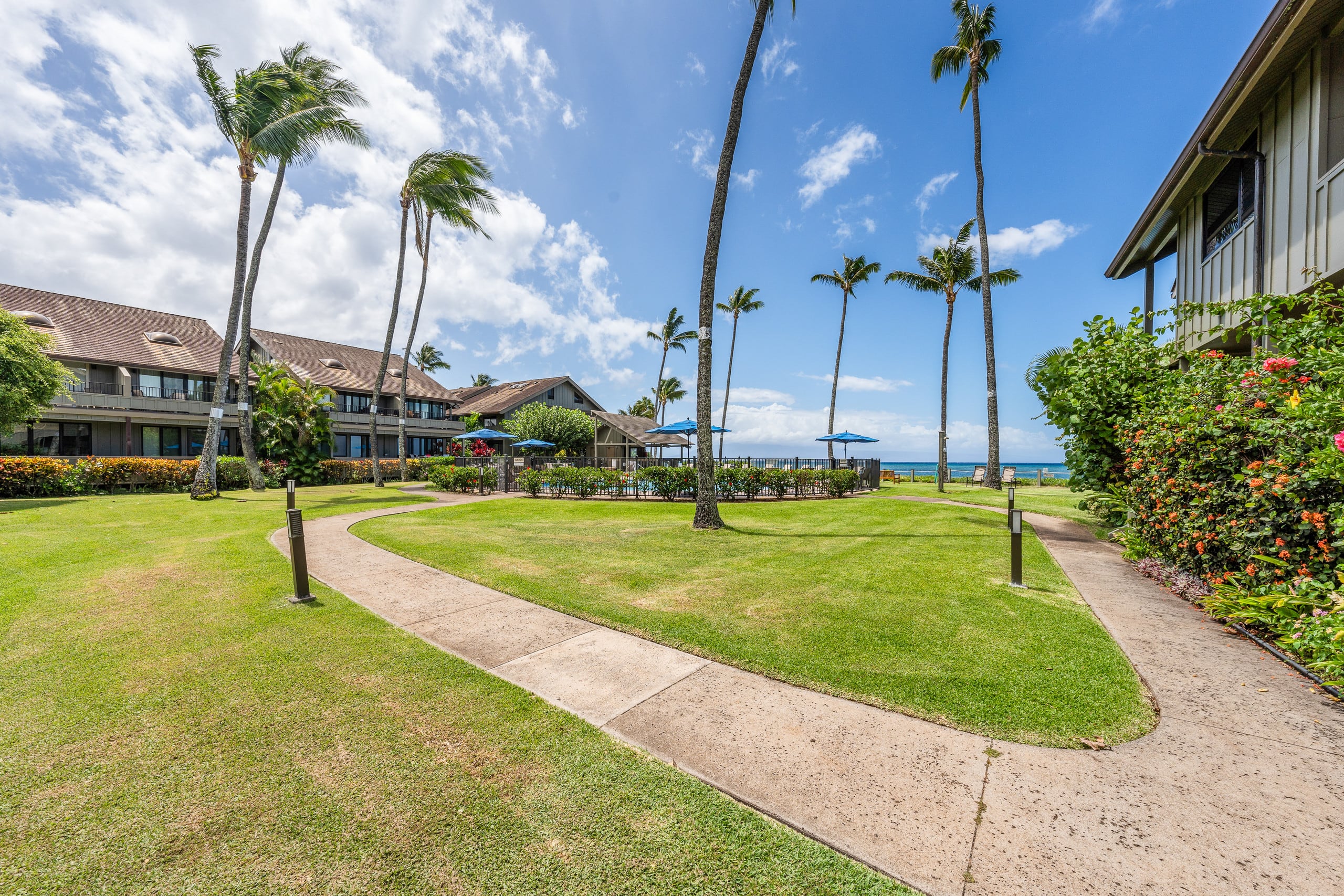 Condo in Lahaina · ★5.0 · 2 bedrooms · 3 beds · 2 baths - Image 44
