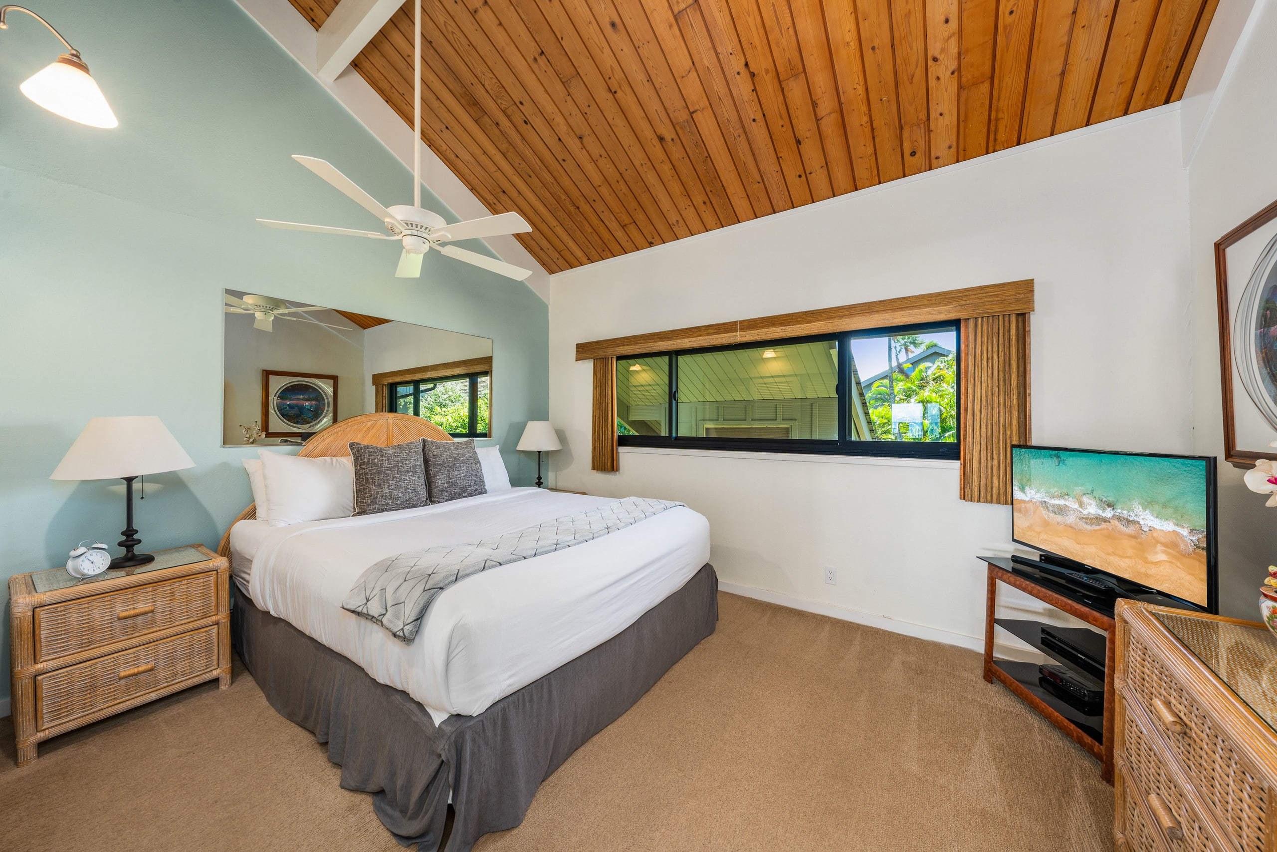 Condo in Lahaina · ★5.0 · 2 bedrooms · 3 beds · 2 baths - Image 14