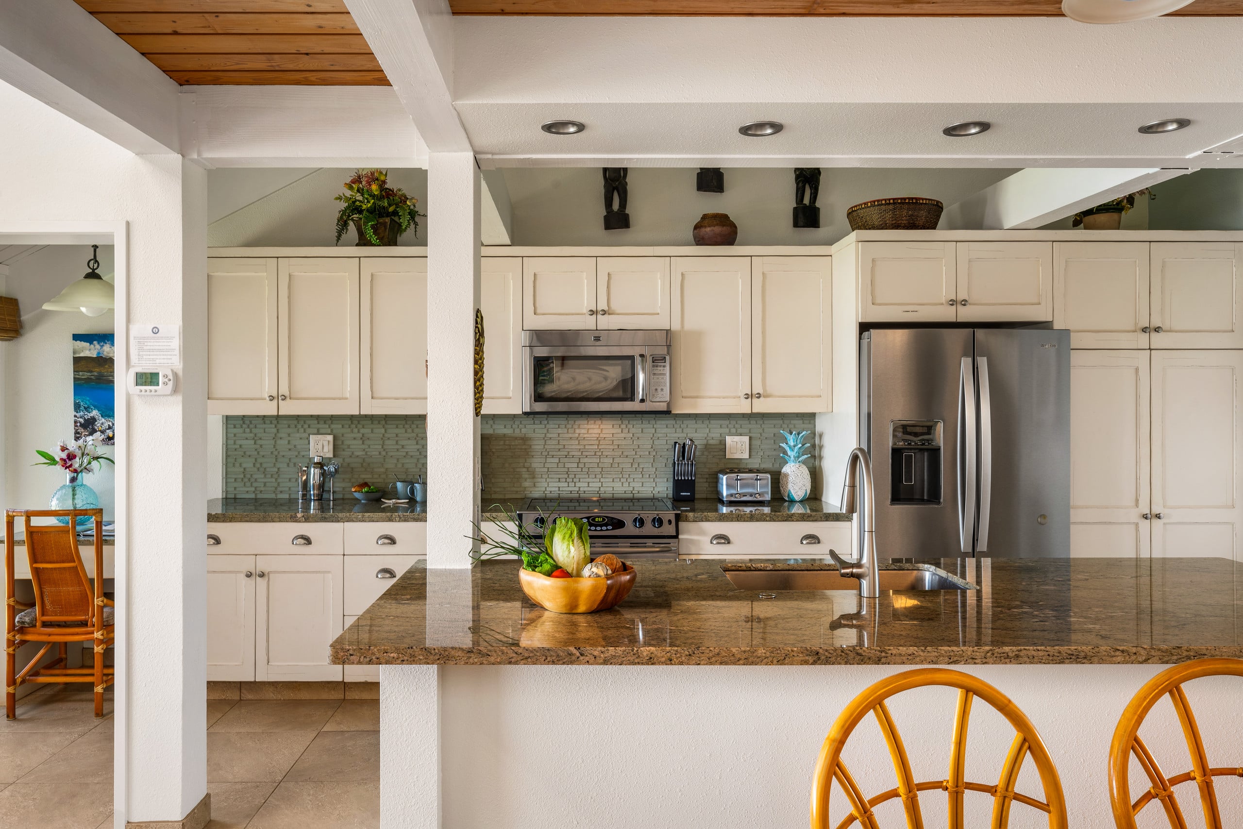 Condo in Lahaina · ★5.0 · 2 bedrooms · 3 beds · 2 baths - Image 11