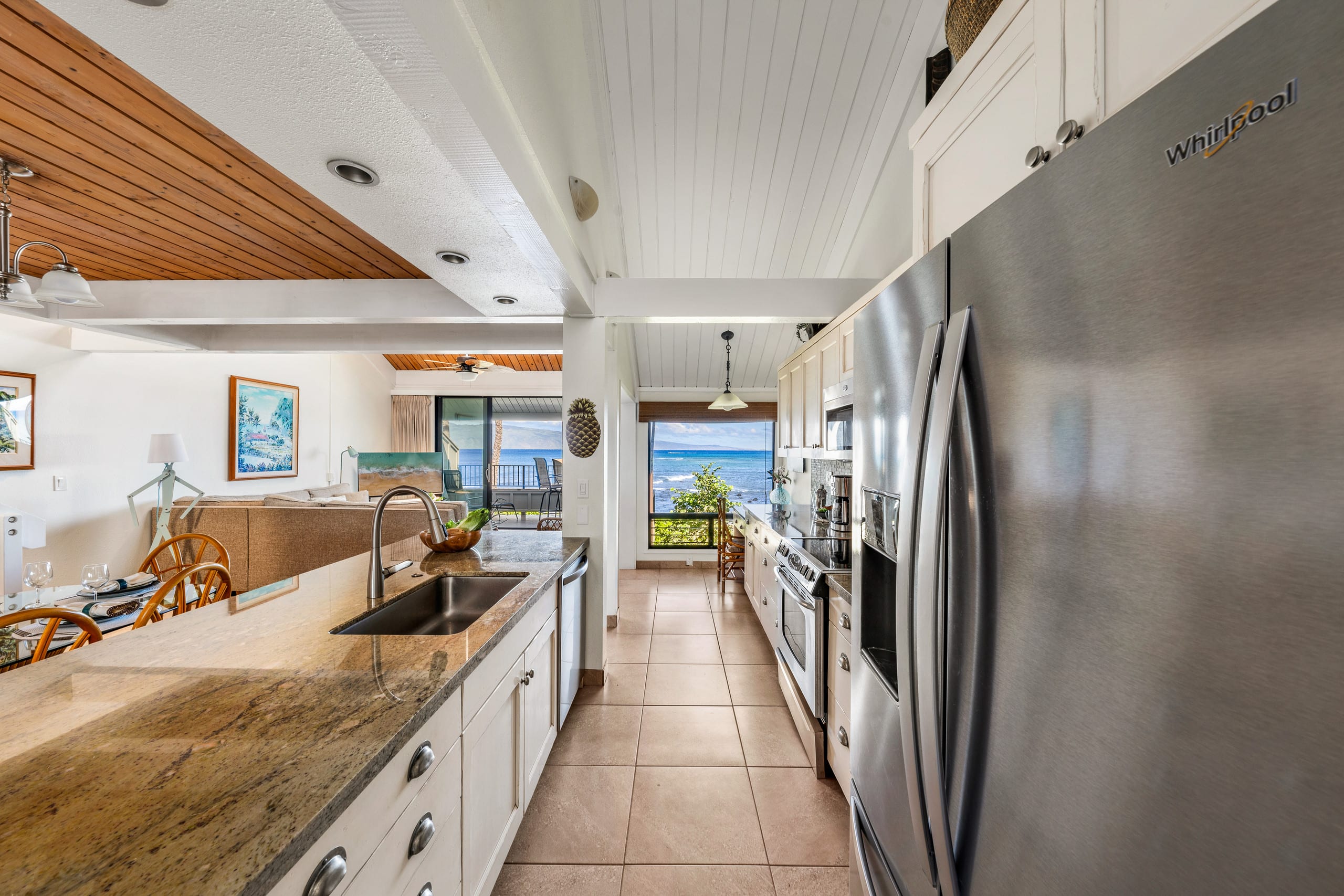 Condo in Lahaina · ★5.0 · 2 bedrooms · 3 beds · 2 baths - Image 10
