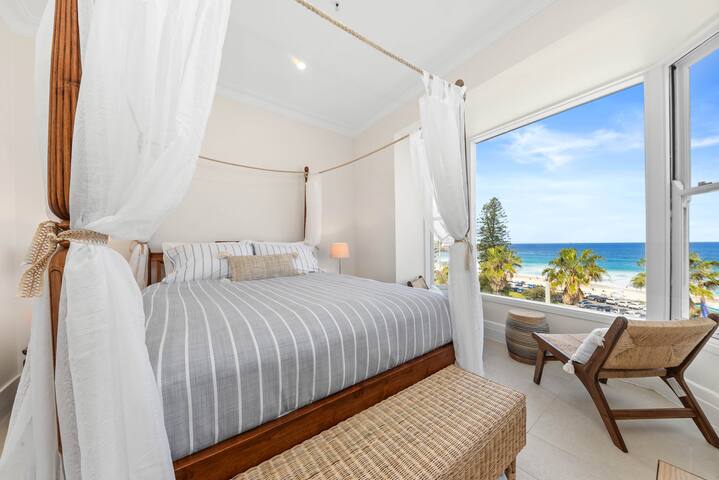Beachfront Haven Directly Opposite Bondi Beach