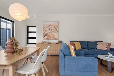 Caladenia Villa Urban Retreat