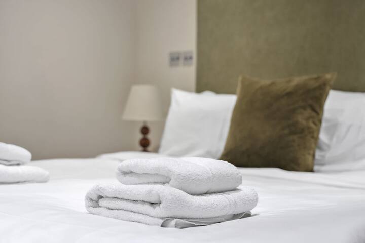 Luxury Four-Bedroom House in Mayfair gallery image 3