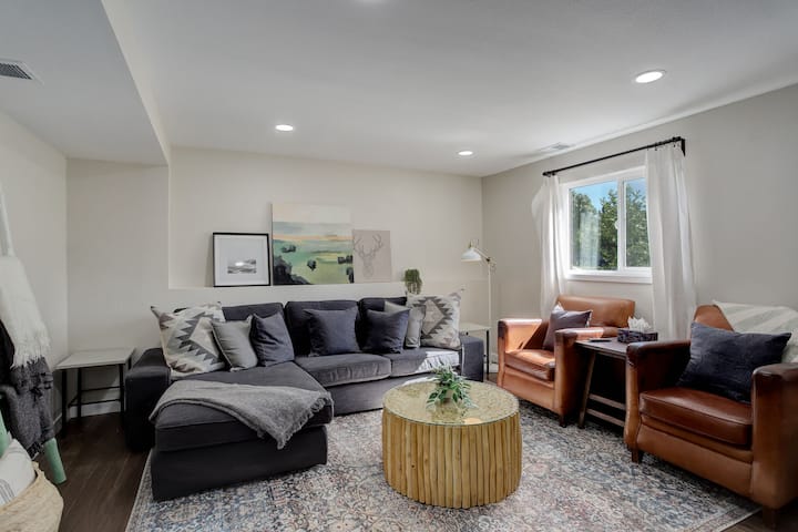 The Wolfe Den: Games & Spa - Westminster, CO