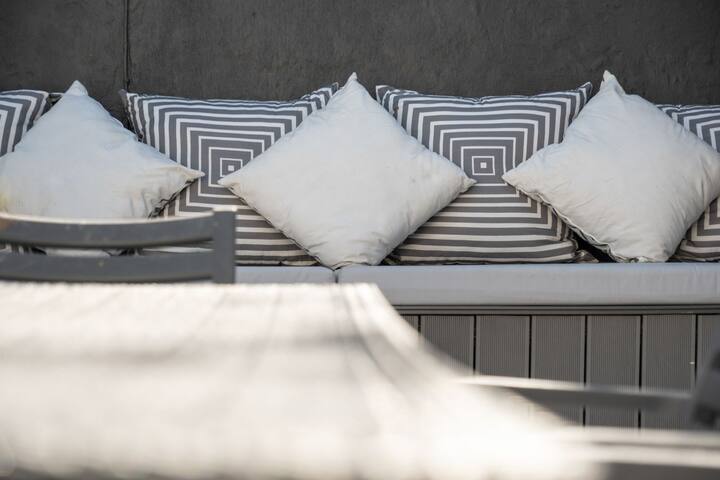 Uptown Retreat gallery image 4