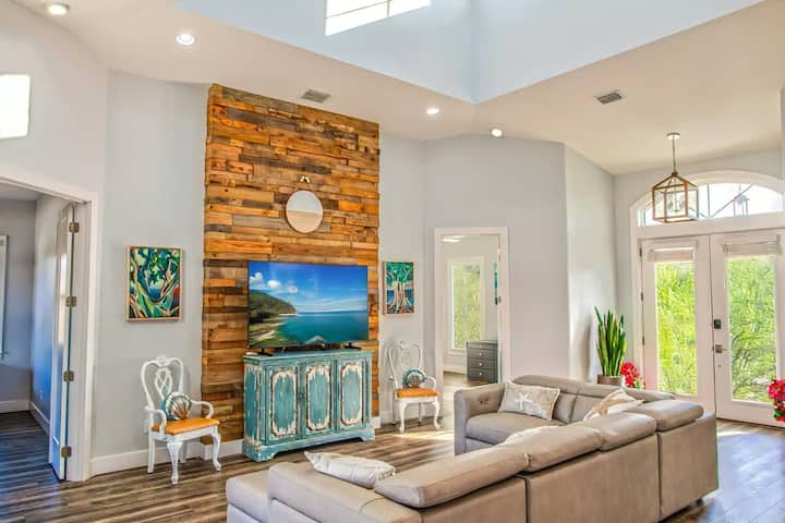 Nice TV area with the 70 inch TV for all the family to gather around.