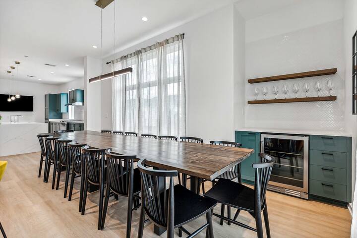 The Revelry | Music City | 9 bed 5 bath w/Htd Pool gallery image 5