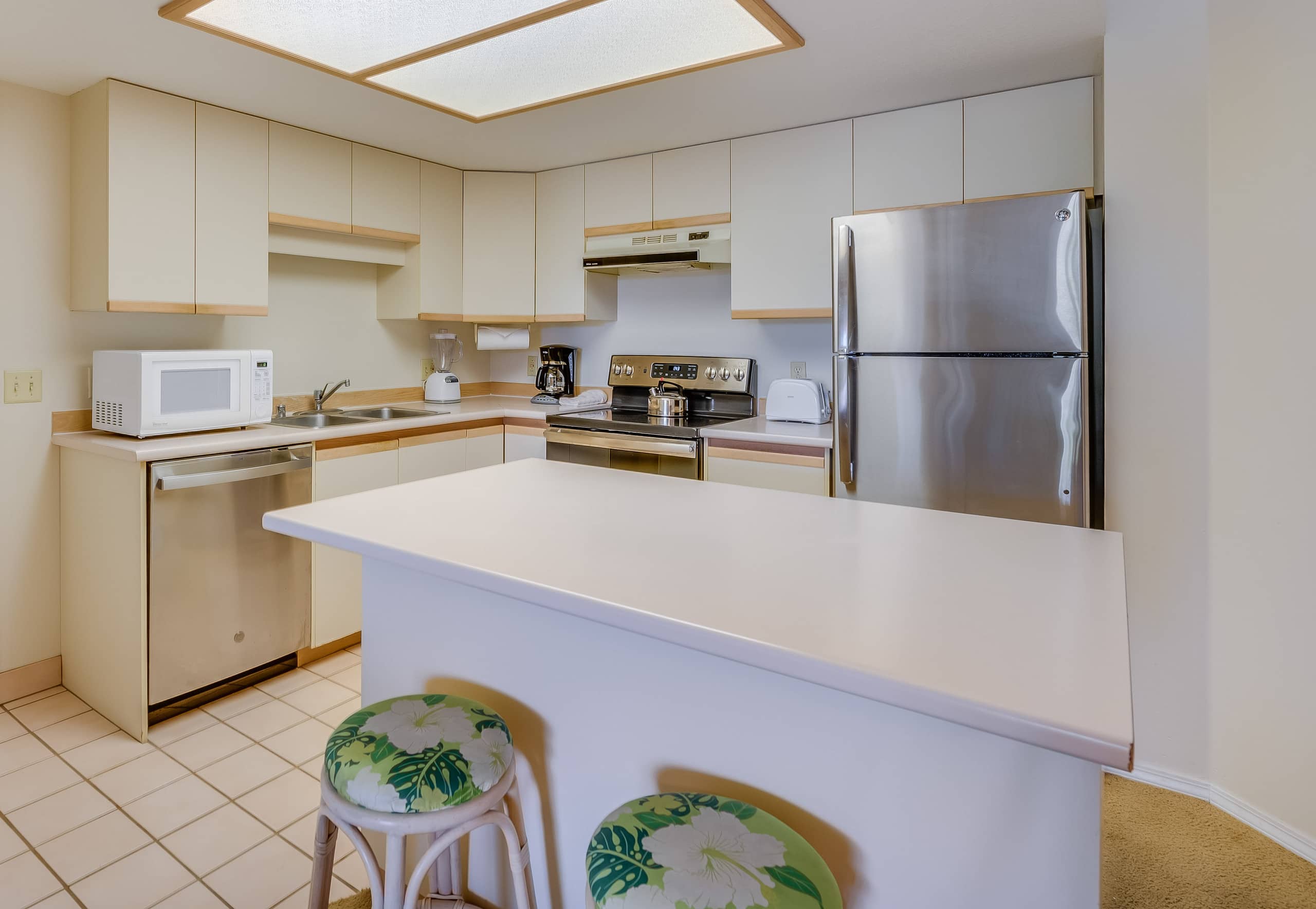 Condo in Kihei · ★4.67 · 1 bedroom · 2 beds · 1 shared bath - Image 16