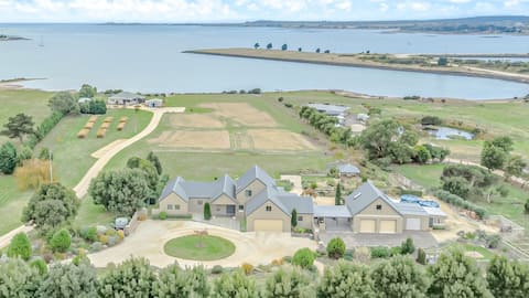 Chateau Clarence & Petite Chateau