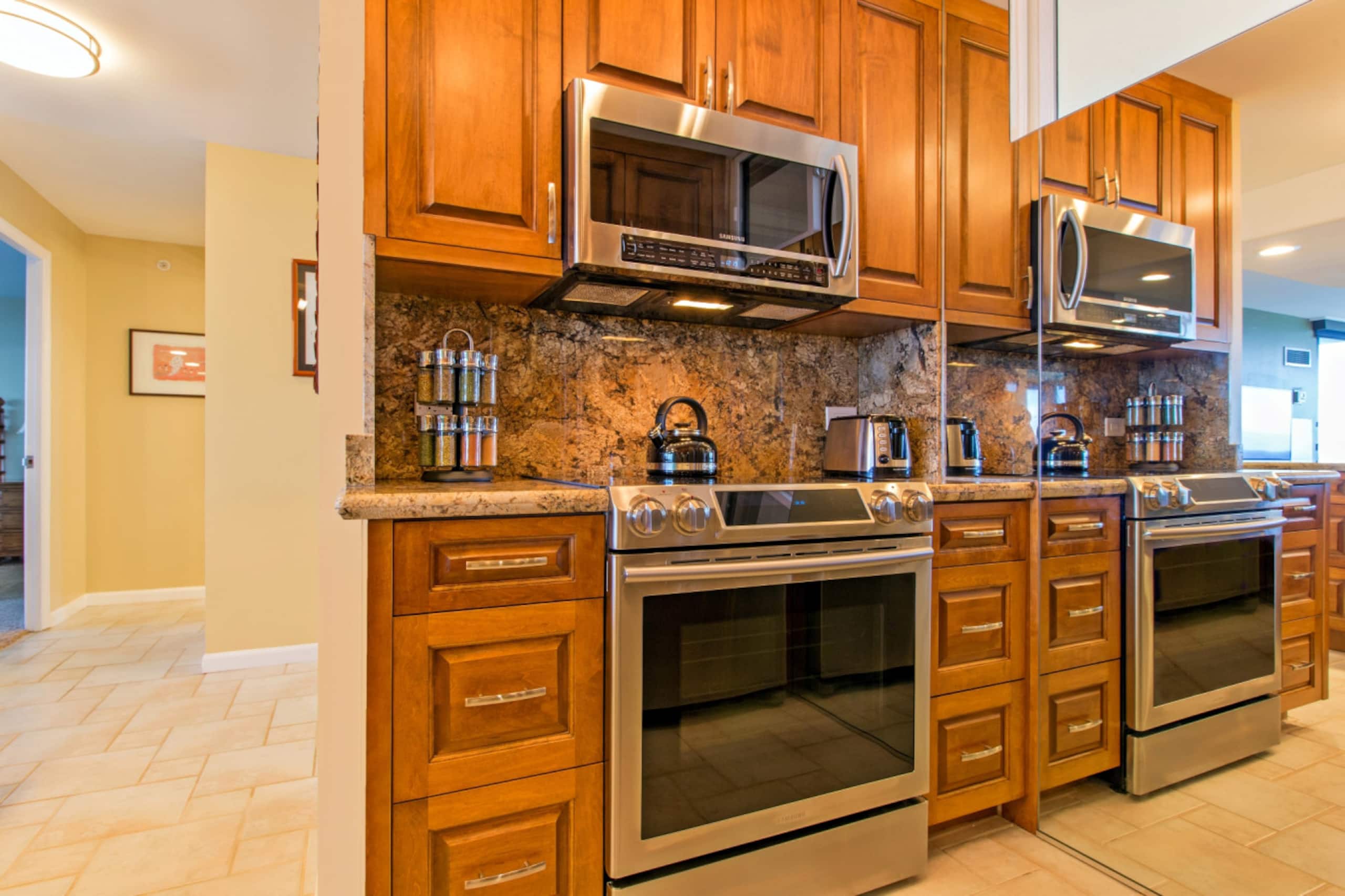 Condo in Lahaina · ★5.0 · 1 bedroom · 2 beds · 1 bath - Image 8