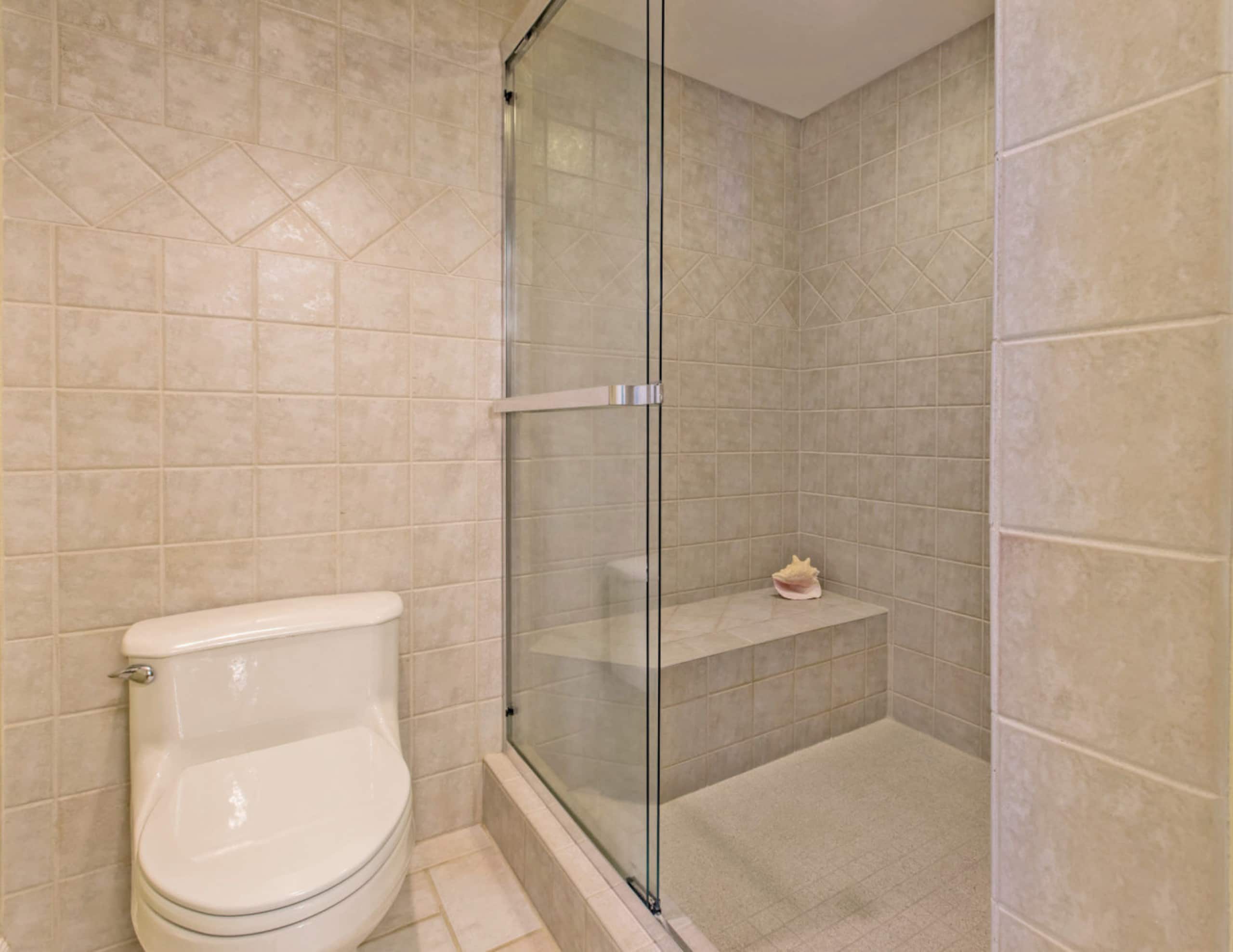 Condo in Lahaina · ★5.0 · 1 bedroom · 2 beds · 1 bath - Image 15