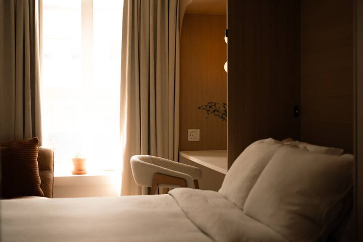 Boutique Hotel-Apartment | 5BR All-Ensuite