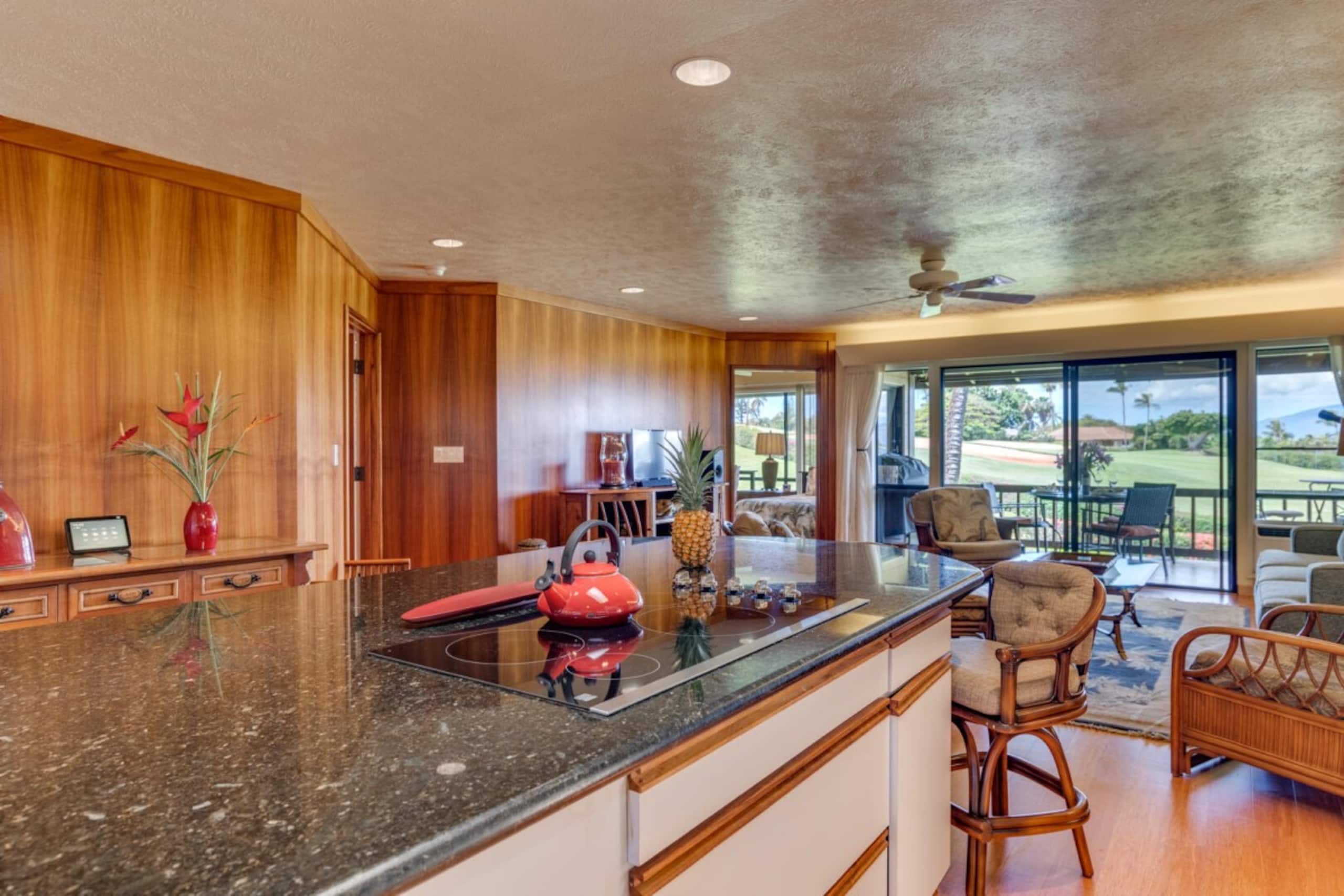 Condo in Lahaina · ★5.0 · 2 bedrooms · 4 beds · 2 baths - Image 3