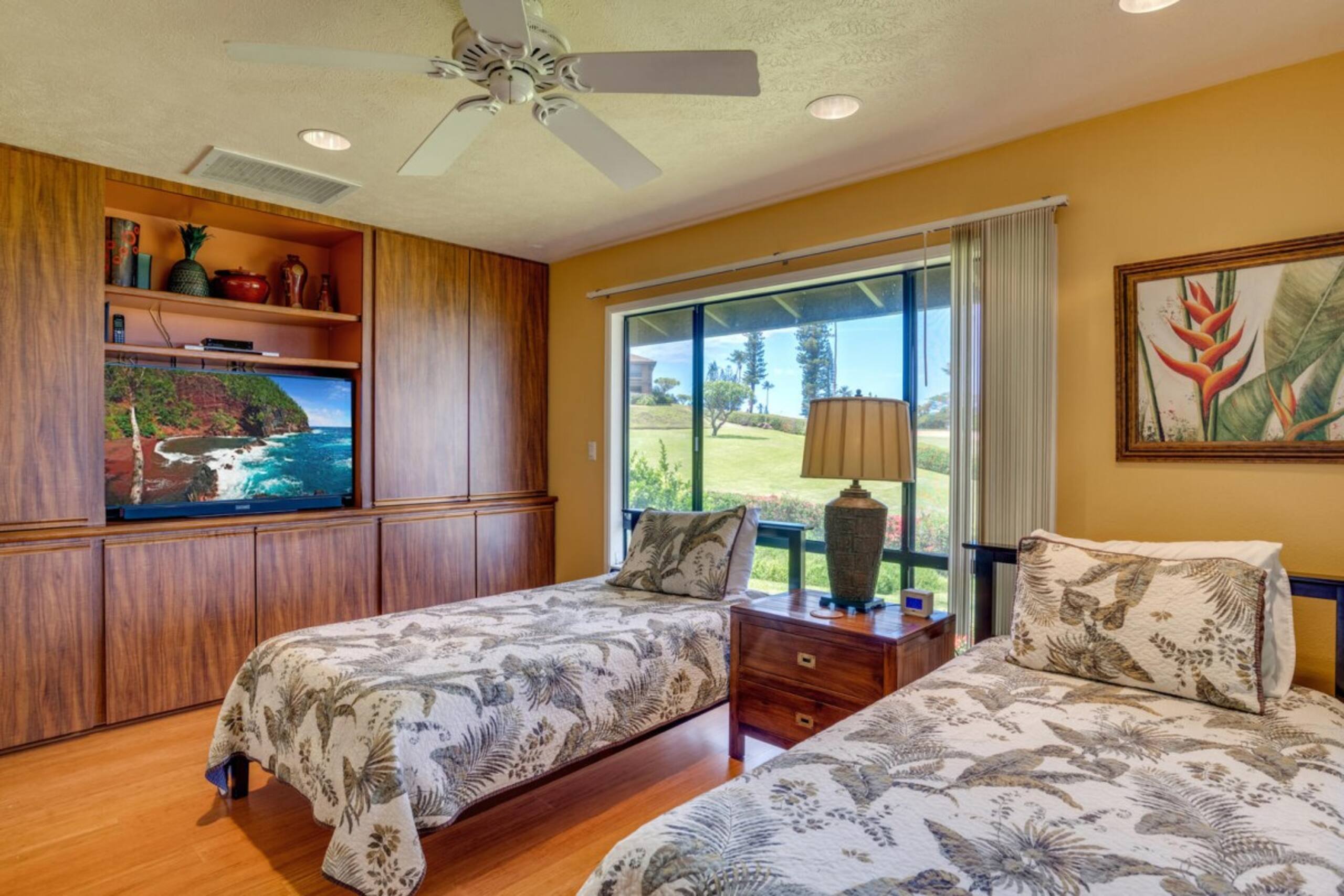 Condo in Lahaina · ★5.0 · 2 bedrooms · 4 beds · 2 baths - Image 12