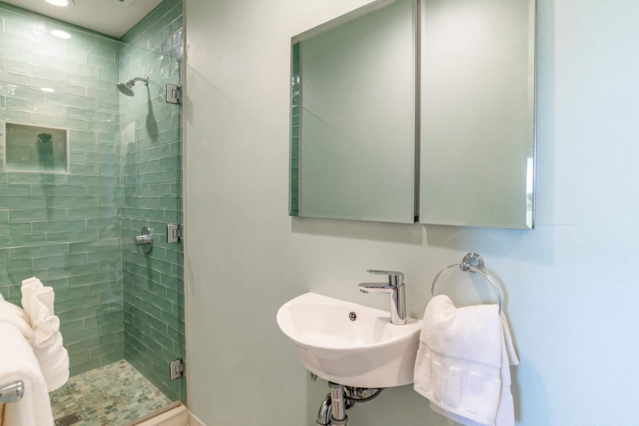 Condo in Lahaina · ★5.0 · 2 bedrooms · 4 beds · 2 baths - Image 14