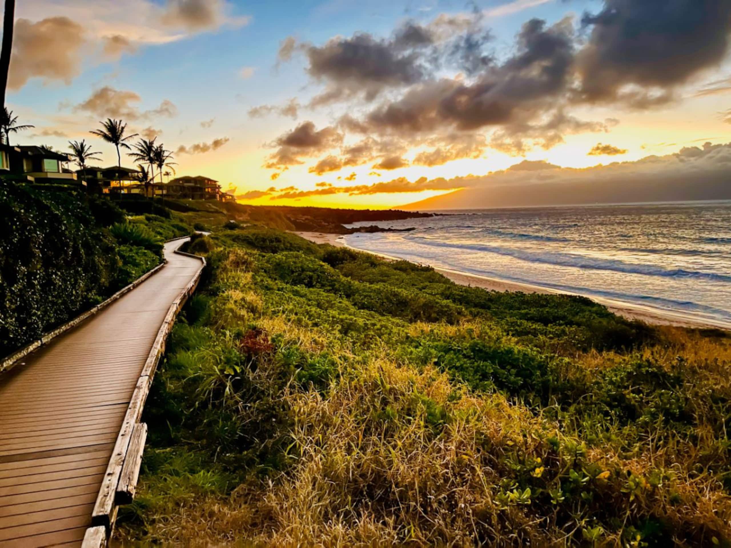 Condo in Lahaina · ★5.0 · 1 bedroom · 2 beds · 2.5 baths - Image 1