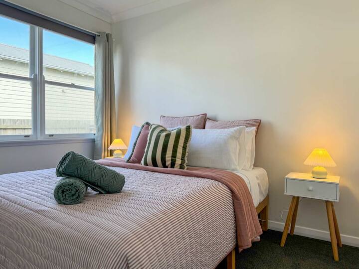 חדר שינה 2 - מיטת קווין סייז