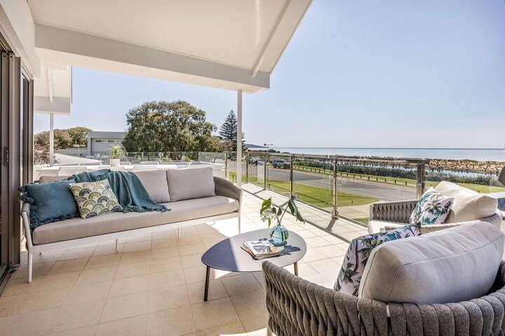 Aqua Blu gallery image 2