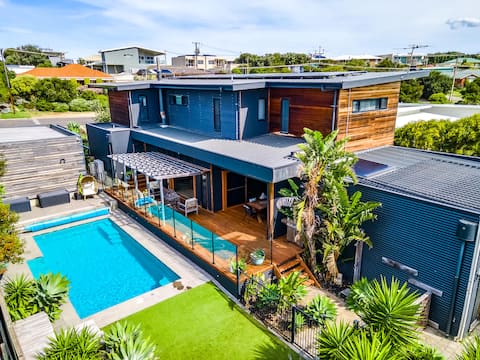 16 Barton Street -DIVE RIGHT IN