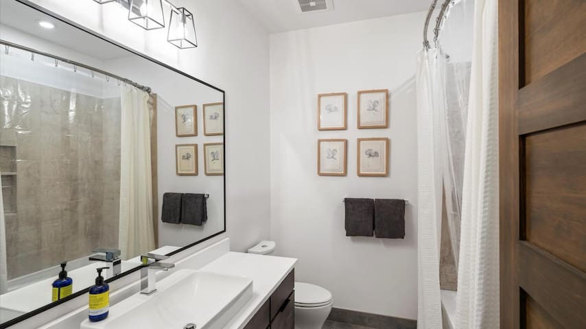 Glacier Getaways managed Airbnb listing 2