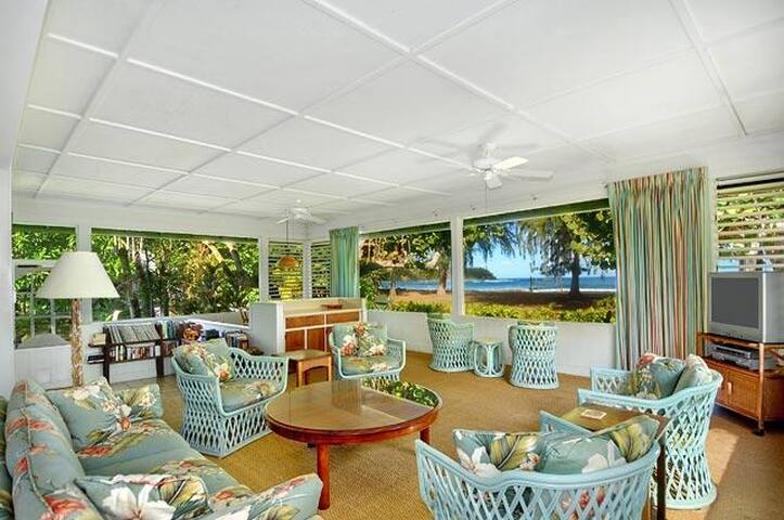 Jones’ Hanalei Bay Oceanfront, Beach Home