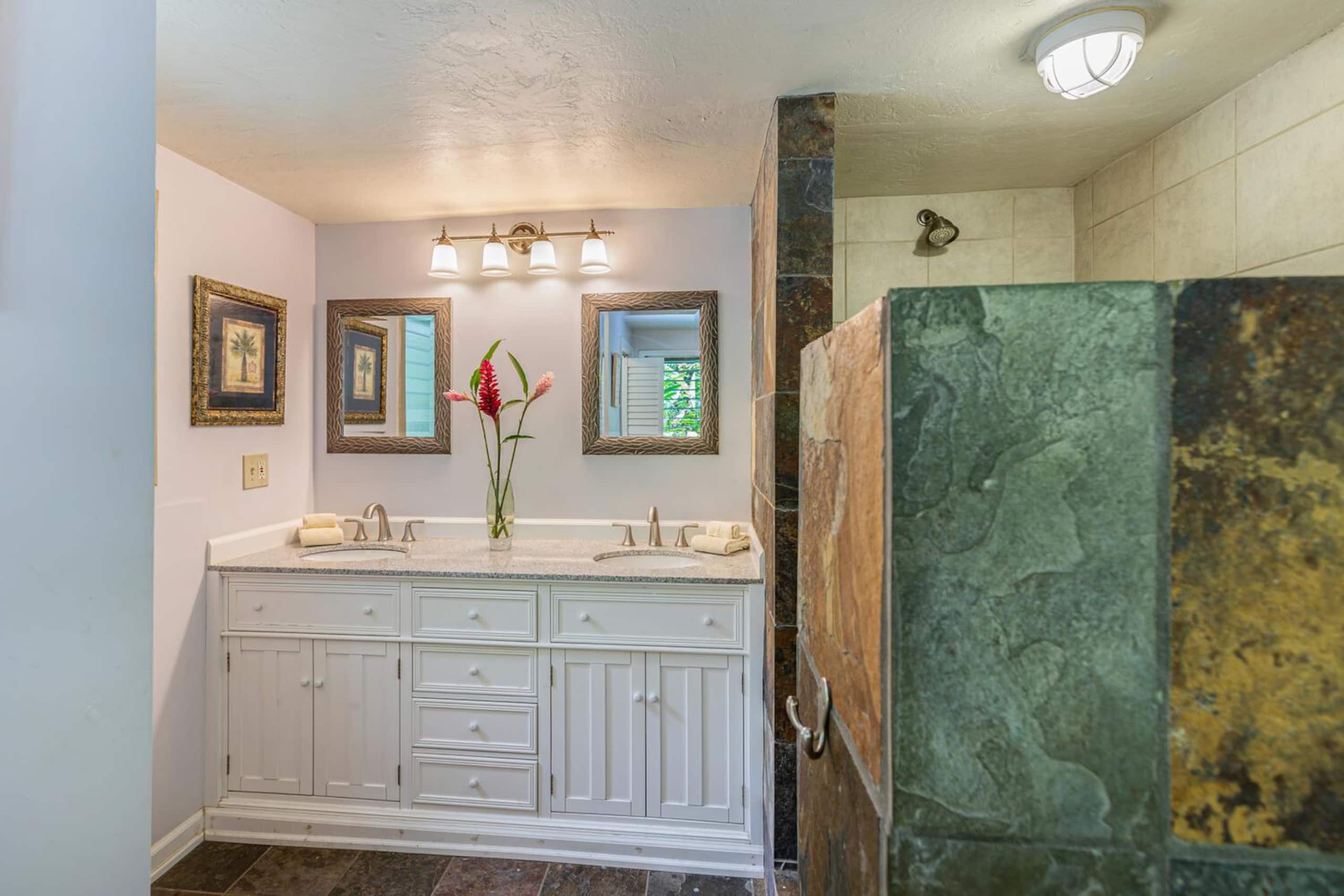 Home in Hanalei · ★4.95 · 4 bedrooms · 6 beds · 3 baths - Image 17