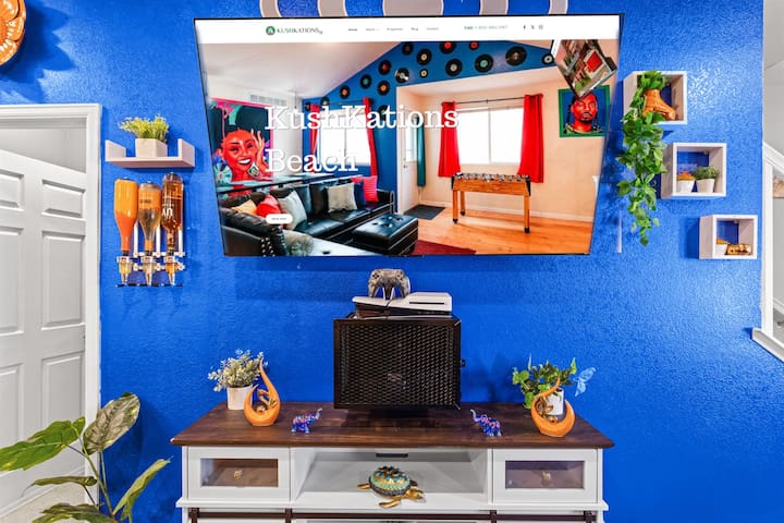 Airport DIA Game Arcade DancePole 420Friendly gallery image 3